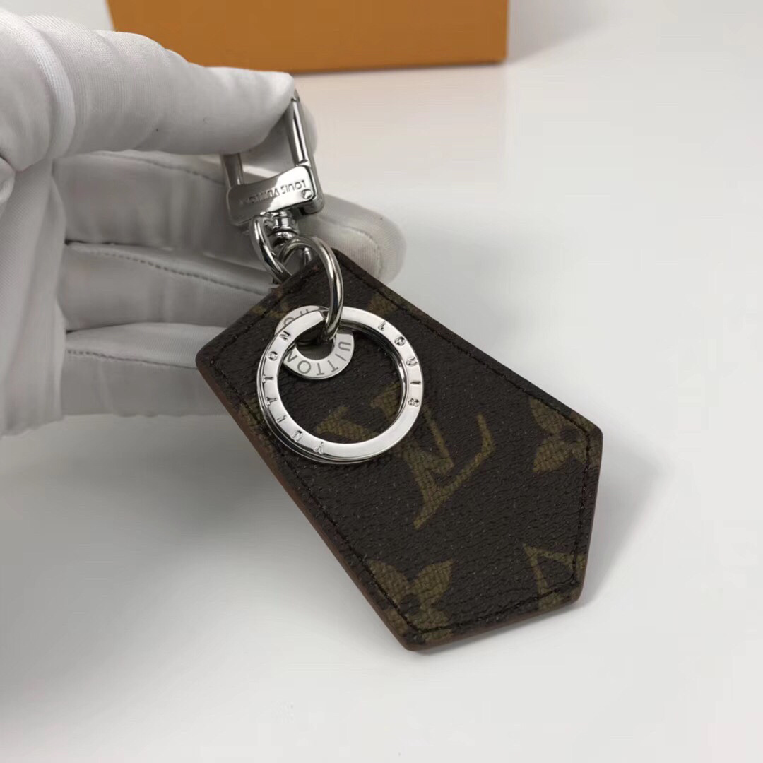 LEGACY ENCHAPE BAG CHARM AND KEY HOLDER M62800