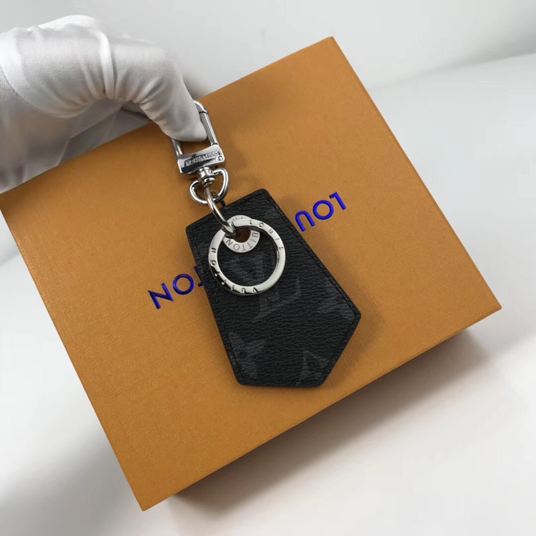 LEGACY ENCHAPE BAG CHARM AND KEY HOLDER M62800