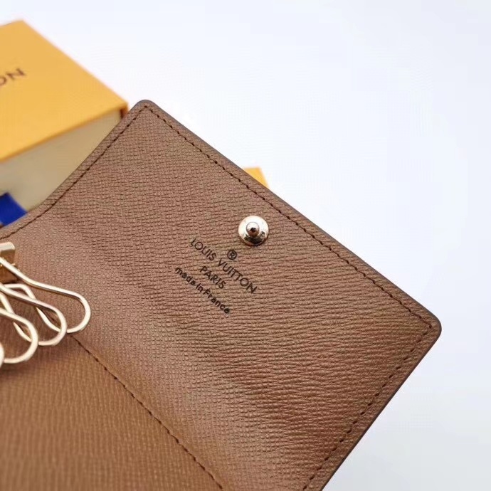 LV 6 KEY HOLDER M62630