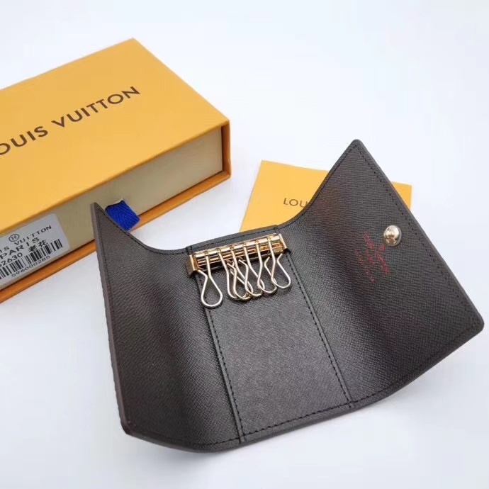 LV 6 KEY HOLDER M62630