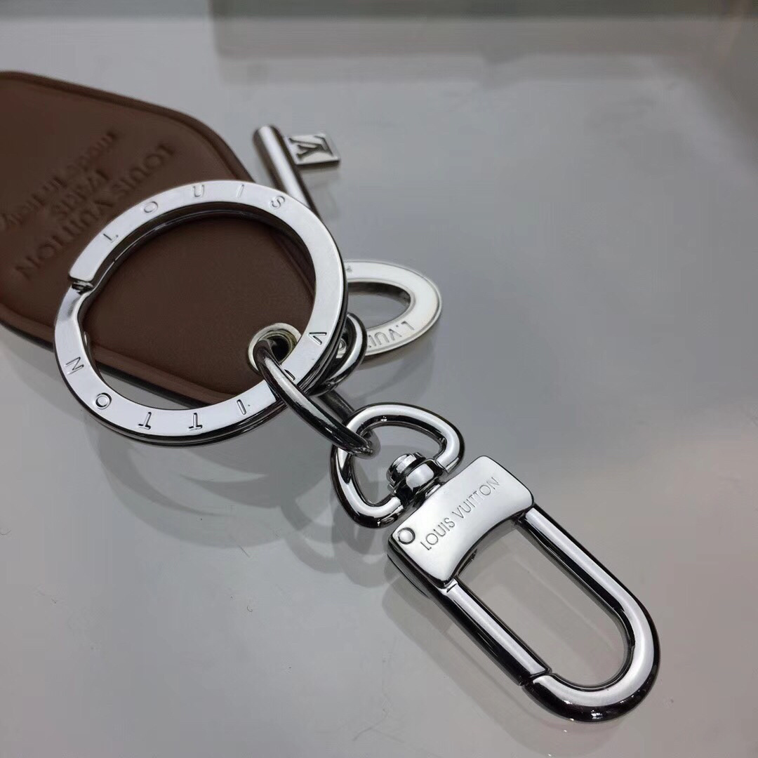 LV Accessories MP1897