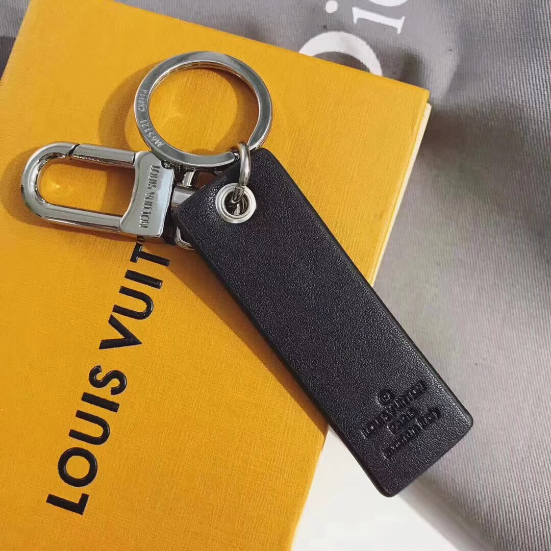 LV Accessories MP2074