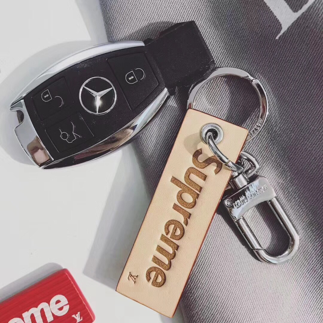 LV Accessories MP2074