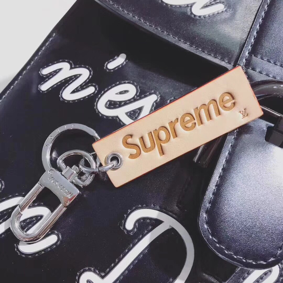 LV Accessories MP2074