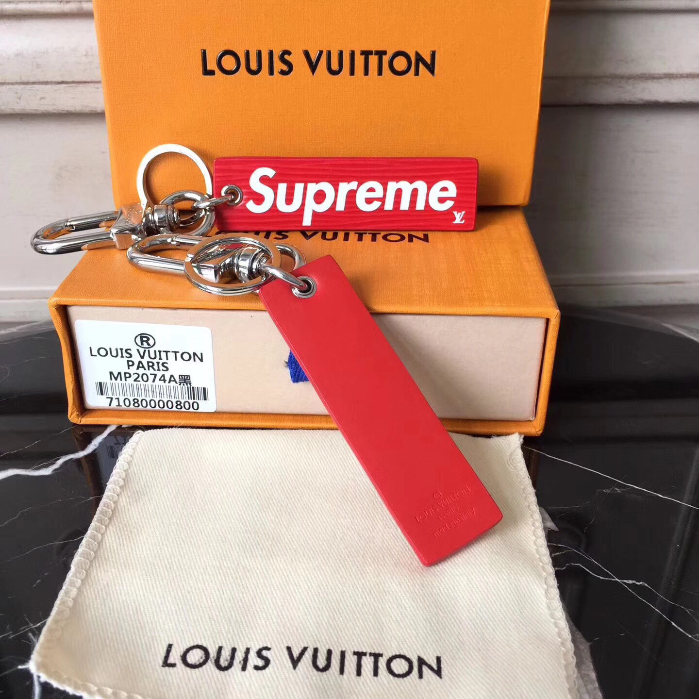 LV Accessories MP2074