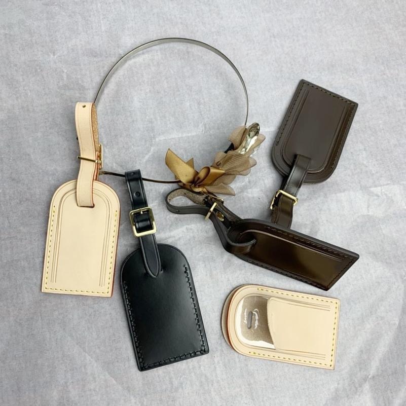 LV Accessories Tag 111108GP