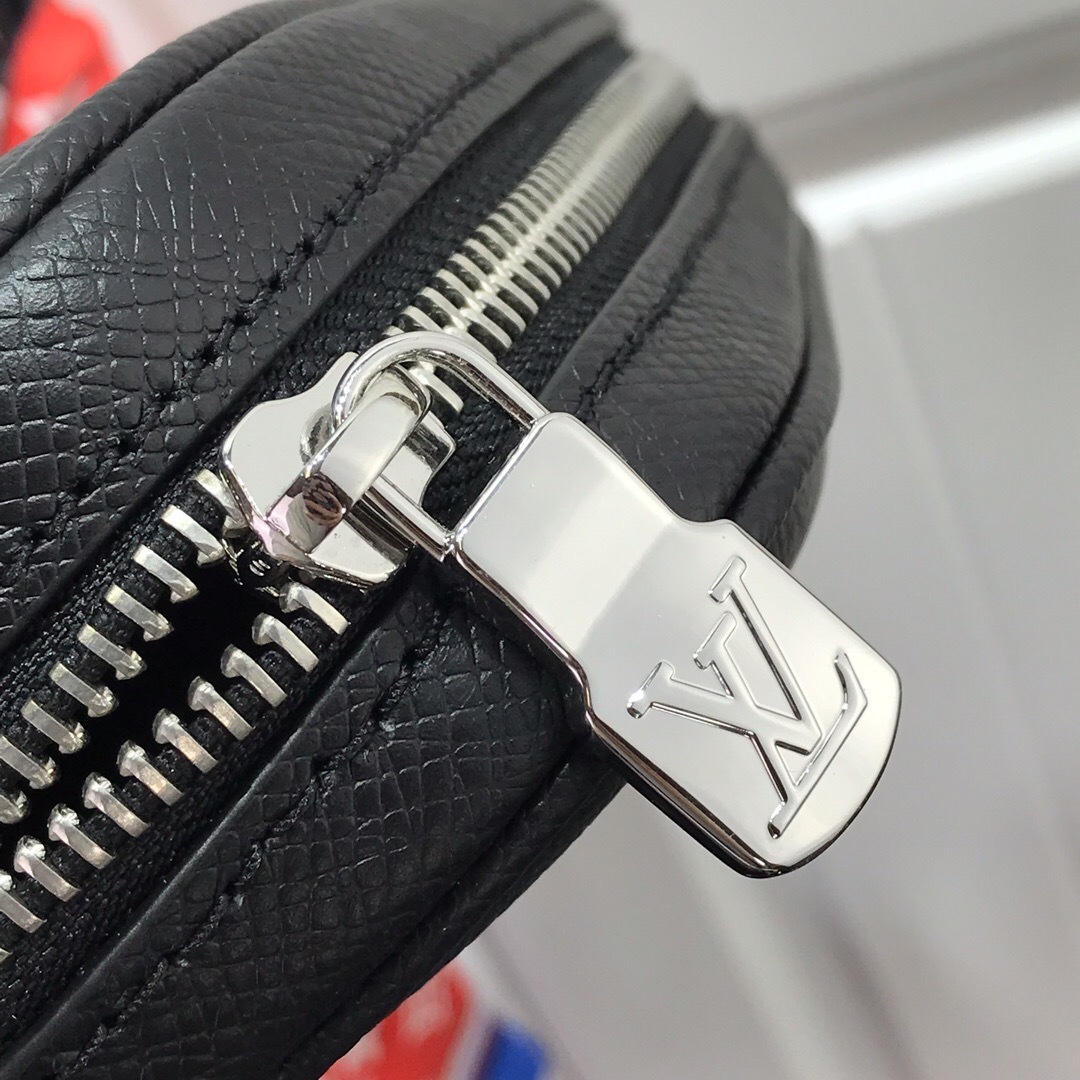 LV ALEX MESSENGER BB M30265