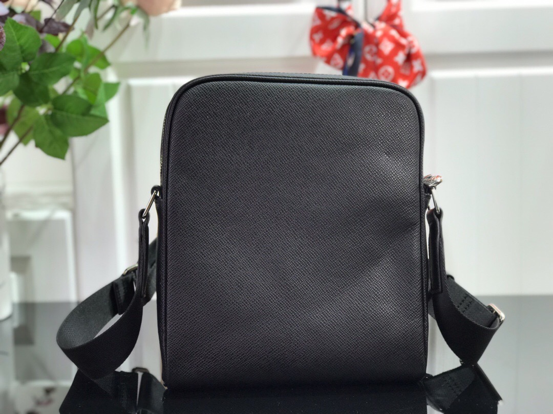 LV ALEX MESSENGER BB M30265