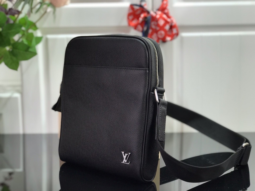 LV ALEX MESSENGER BB M30265