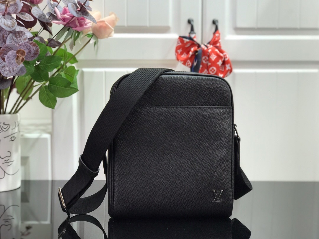 LV ALEX MESSENGER BB M30265