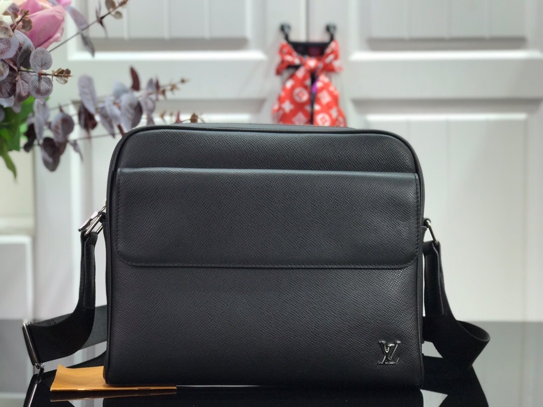 LV ALEX MESSENGER PM M30260