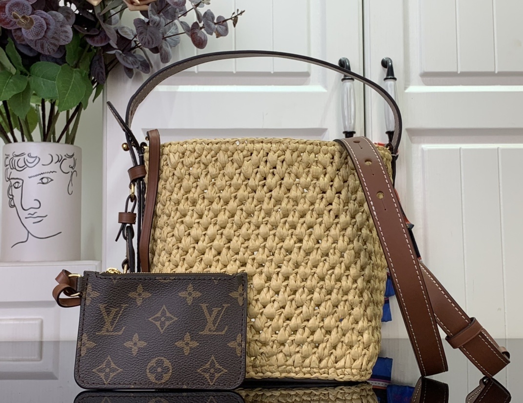 LV ALL IN BB m14217