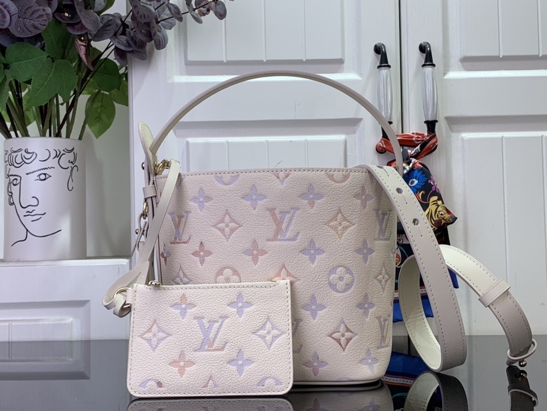 LV All In BB M25673