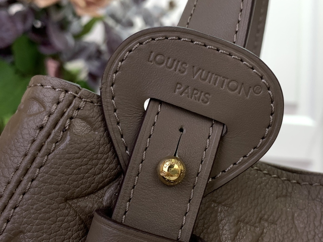 LV ALL IN ONE m25890