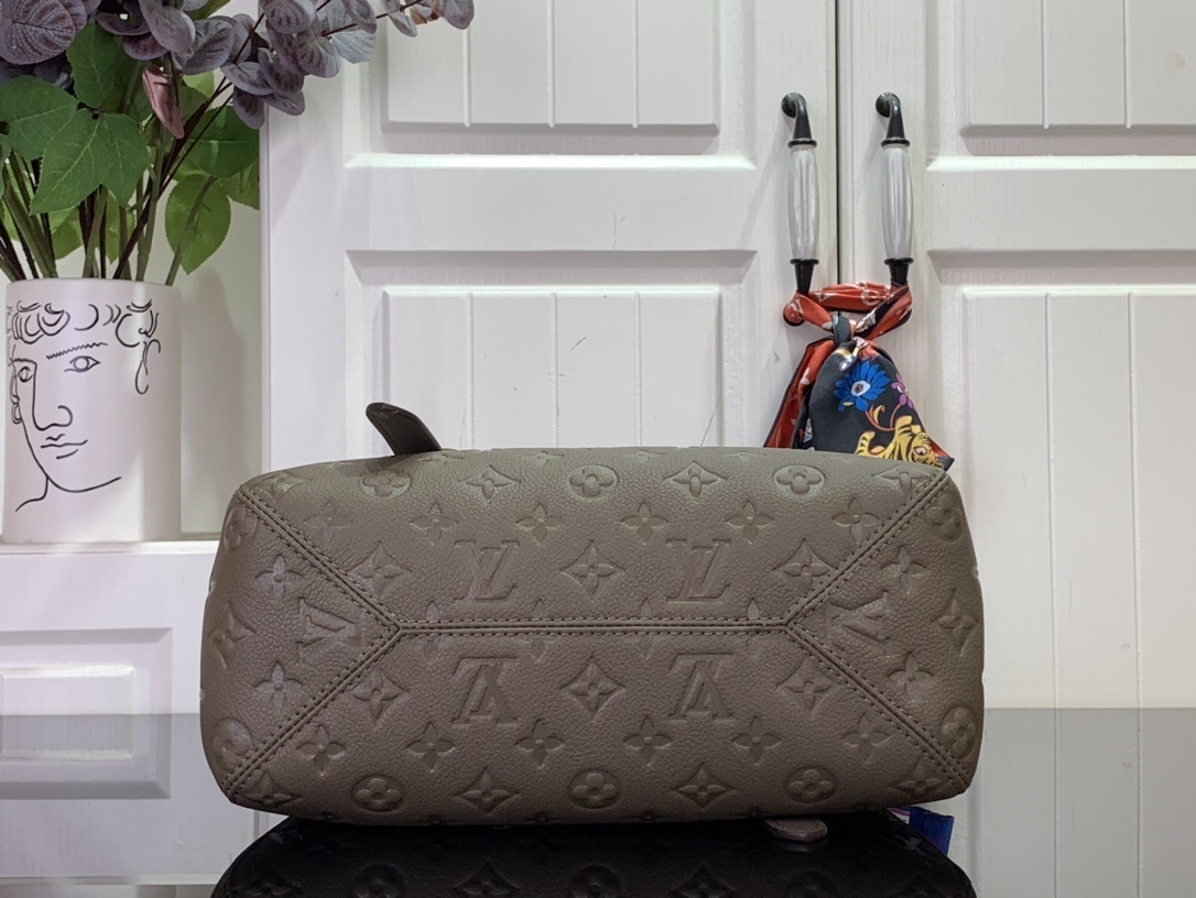 LV ALL IN ONE m25890