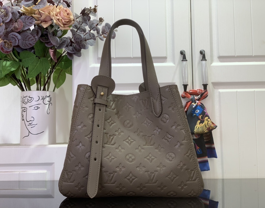 LV ALL IN ONE m25890