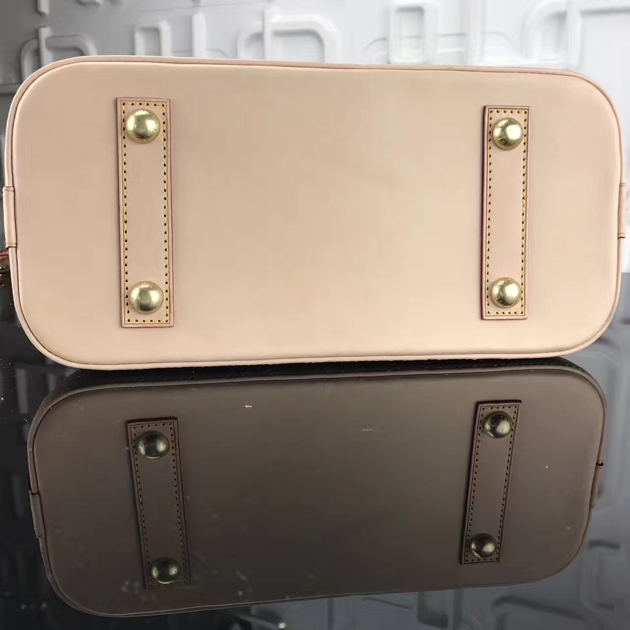 LV ALMA Handbag M53151