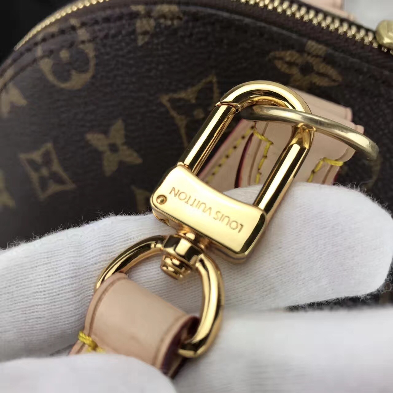 LV ALMA Handbag M53151