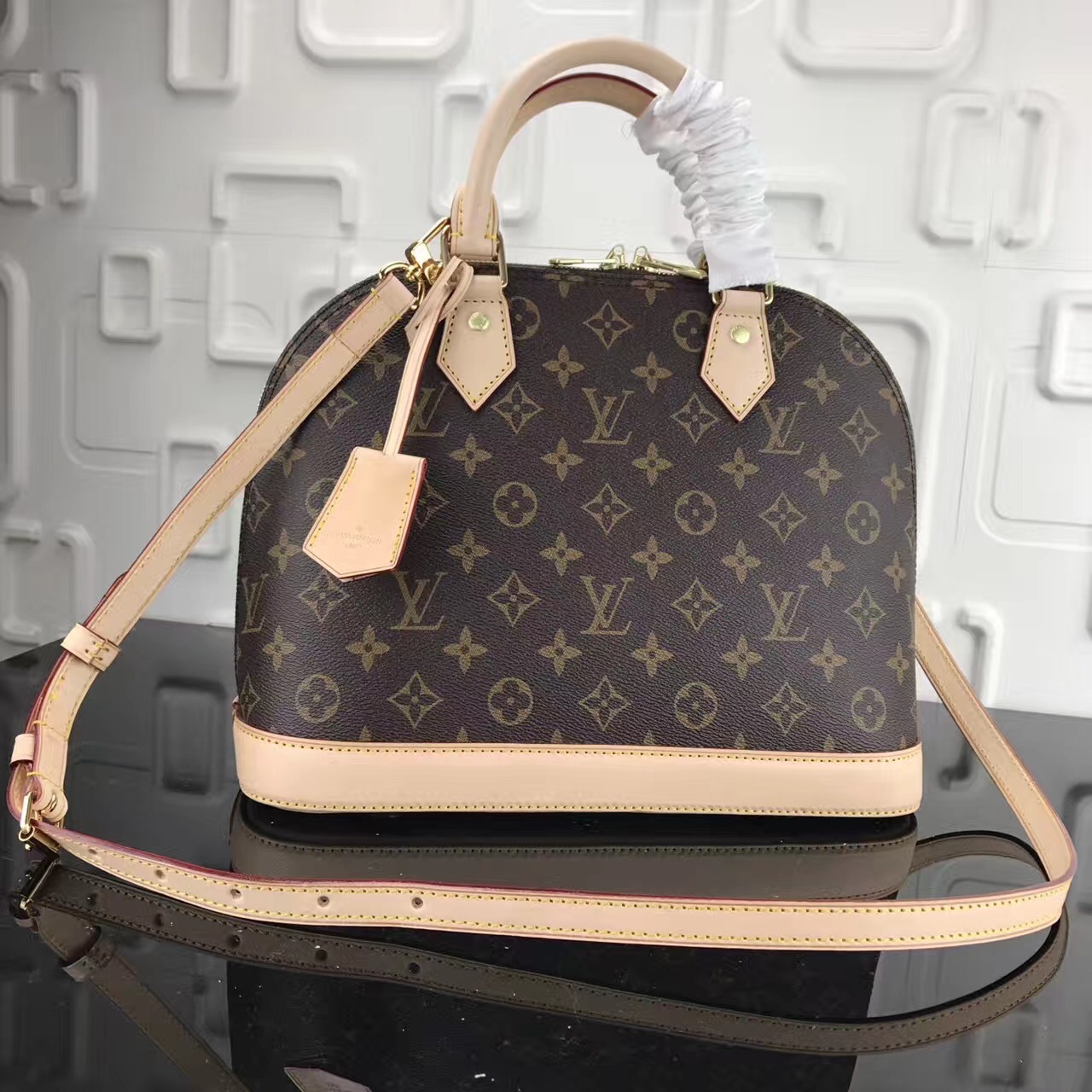 LV ALMA Handbag M53151