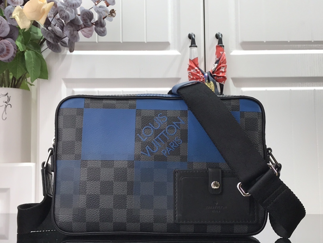 LV ALPHA MESSENGER N40408