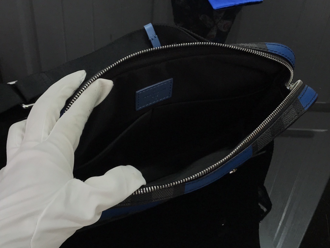 LV ALPHA MESSENGER N40408