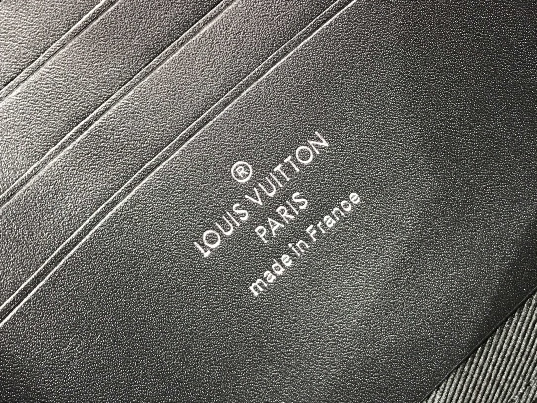 LV ALPHA WEARABLE wallet N60418
