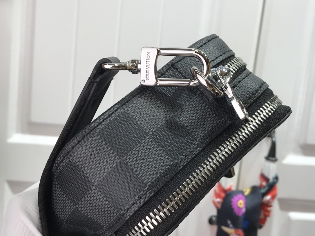 LV ALPHA WEARABLE wallet N60418