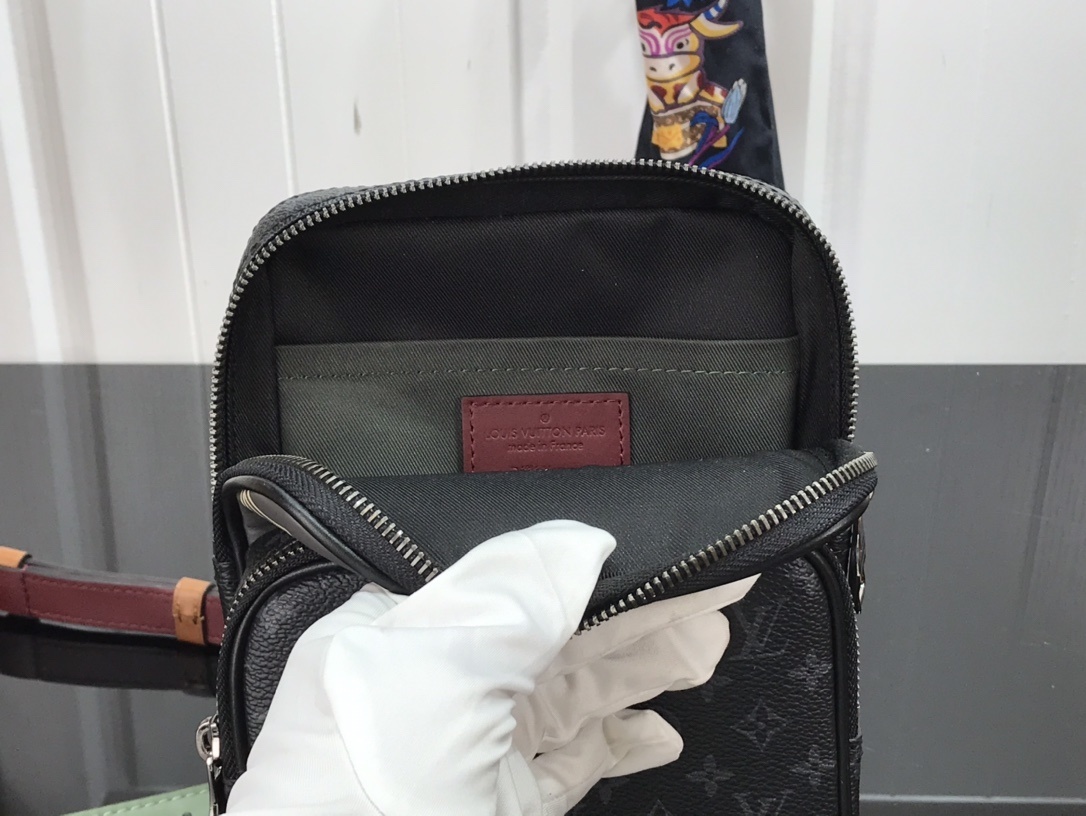 LV AMAZONE MESSENGER M45439 
