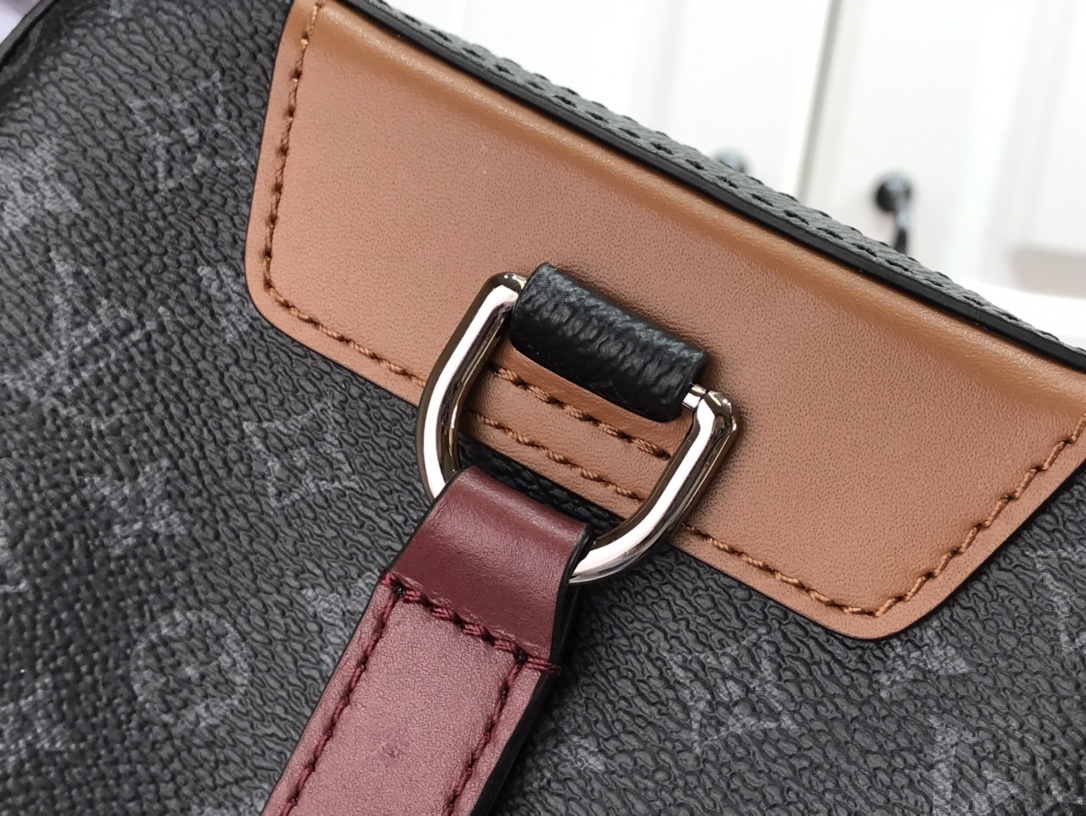 LV AMAZONE MESSENGER M45439 