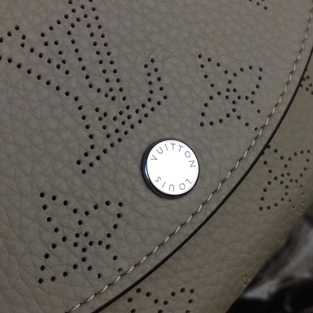 LV ANAE wallet M64050 