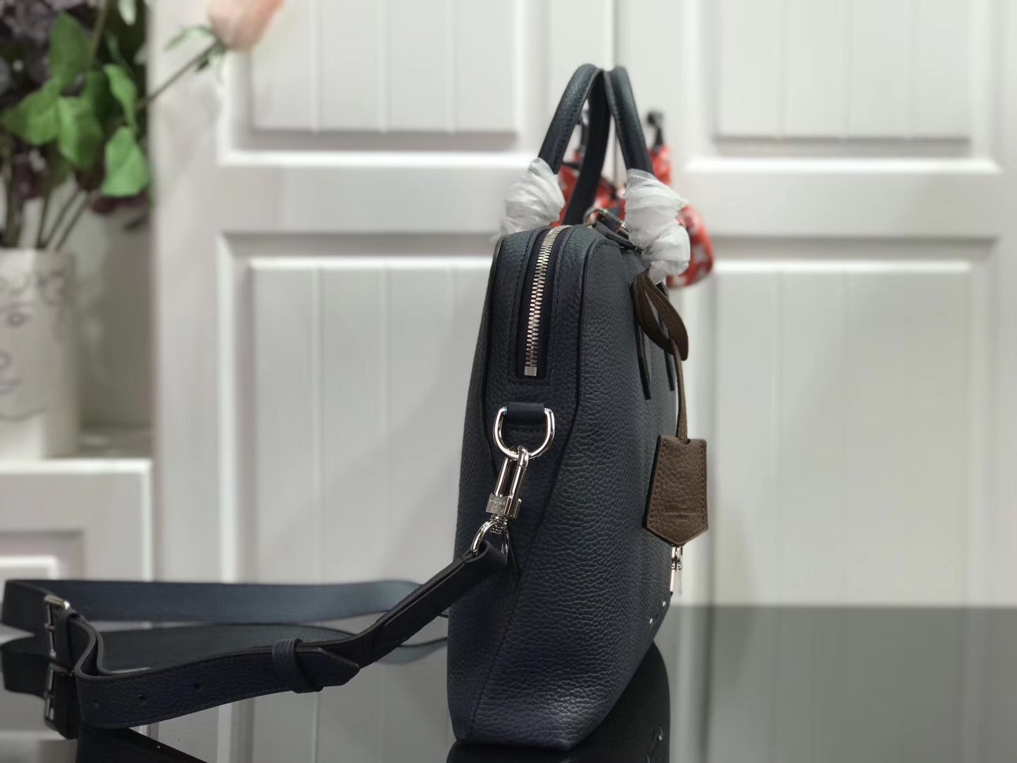 LV ARMAND BRIEFCASE M42680