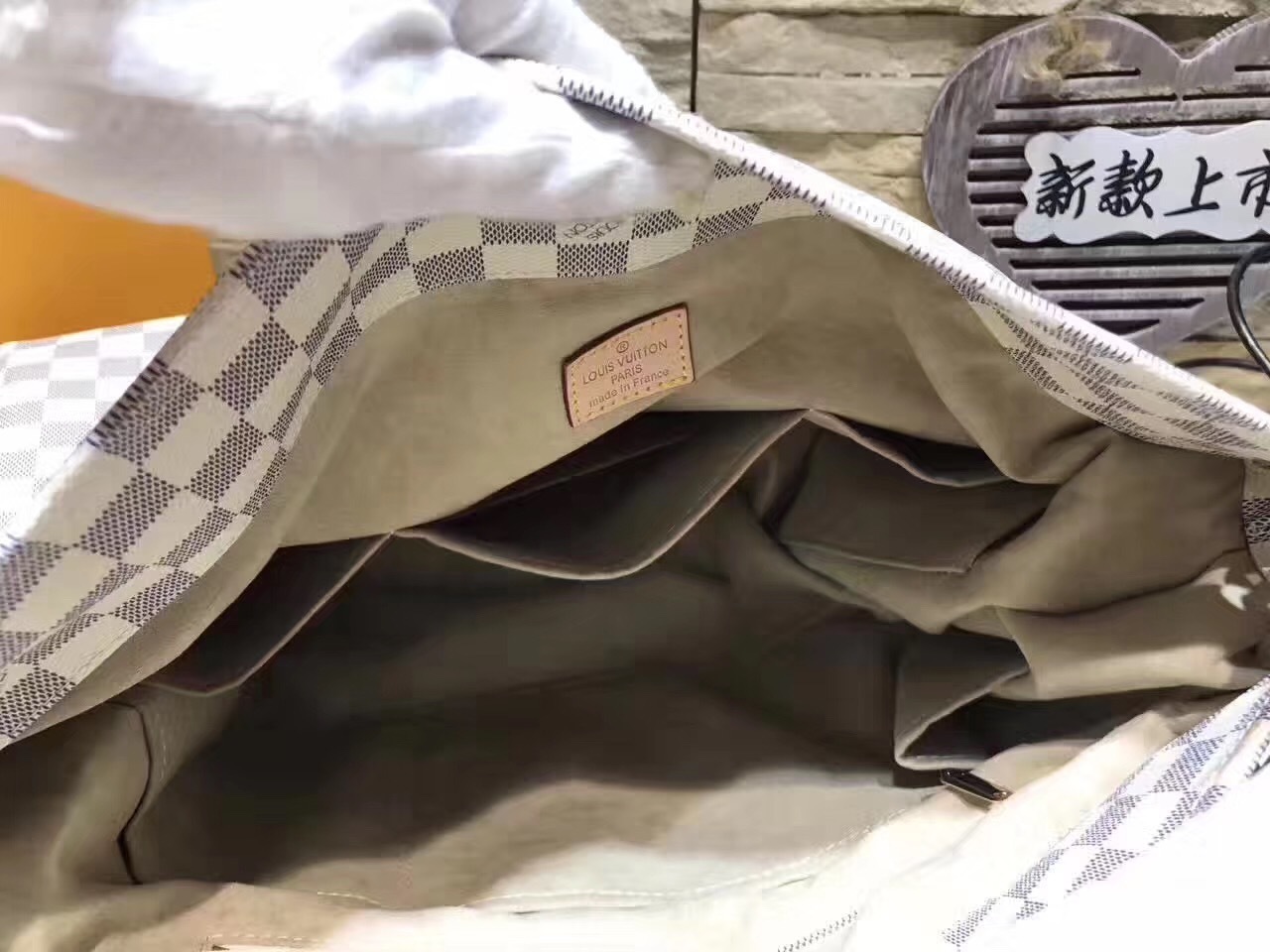 LV ARTSY GM BAG M40259