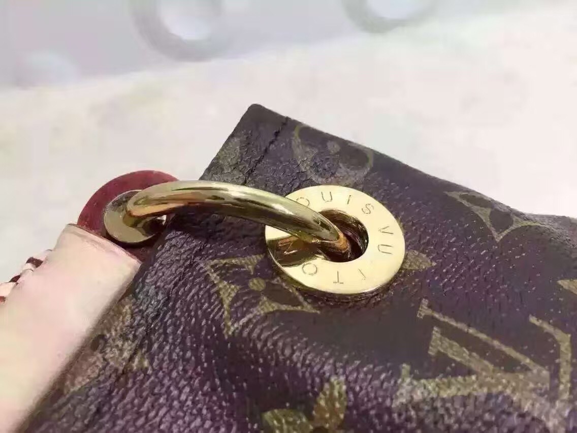 LV ARTSY MM BAG M40249