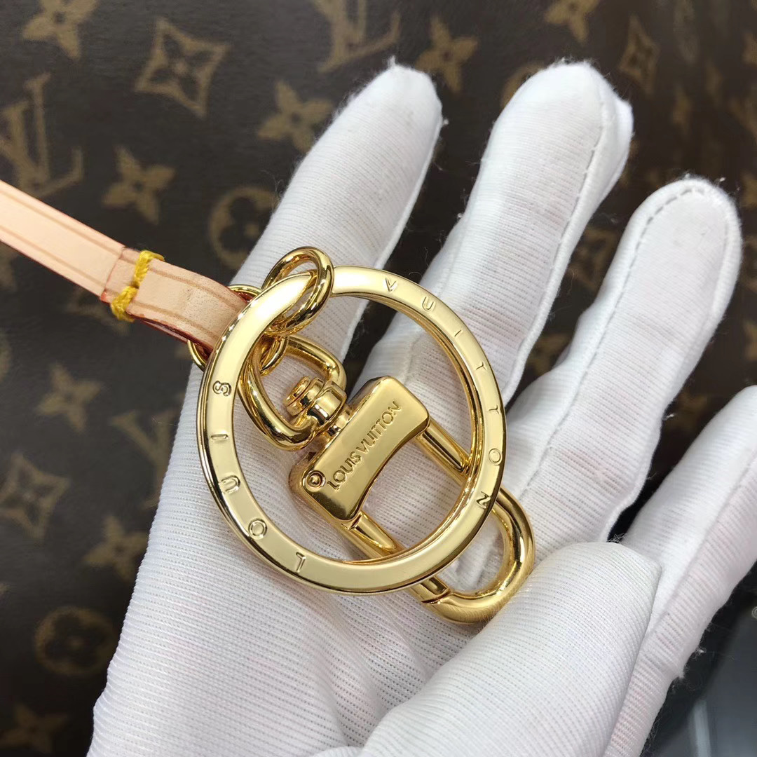 LV ARTSY MM M40249PB