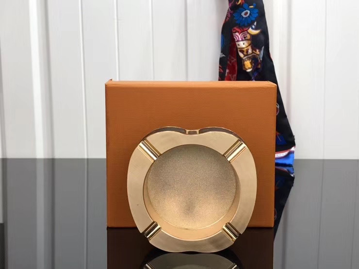 LV Ashtray 120405A