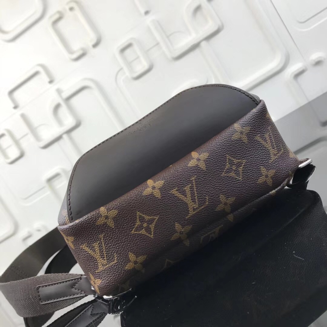 LV AVENUE Sling Bag  N41719