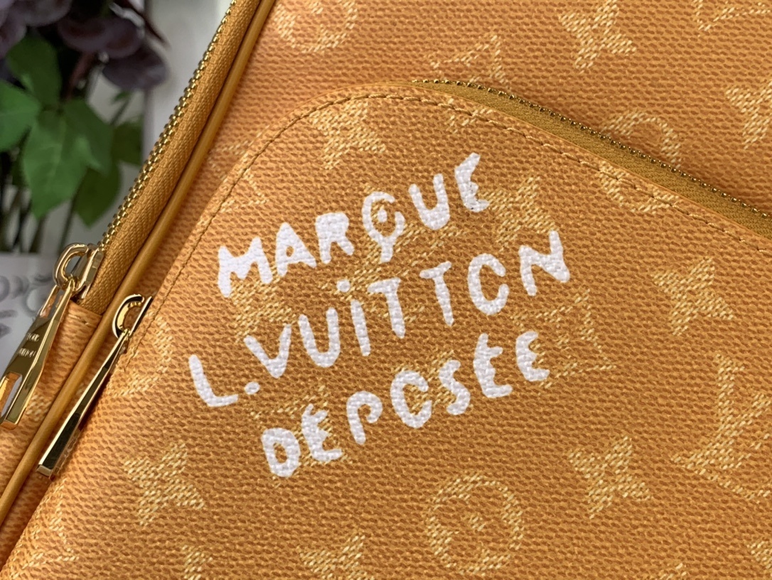 LV Avenue Sling Bag m12869 