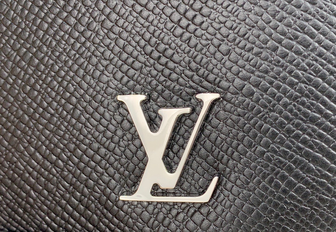LV AVENUE SLING BAG M30443