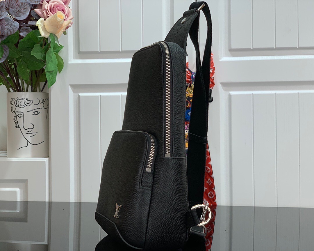 LV AVENUE SLING BAG M30443