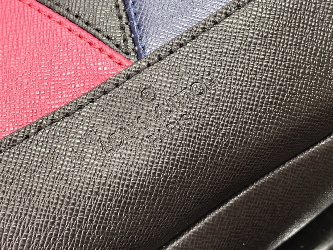 LV AVENUE SLING BAG M40403 