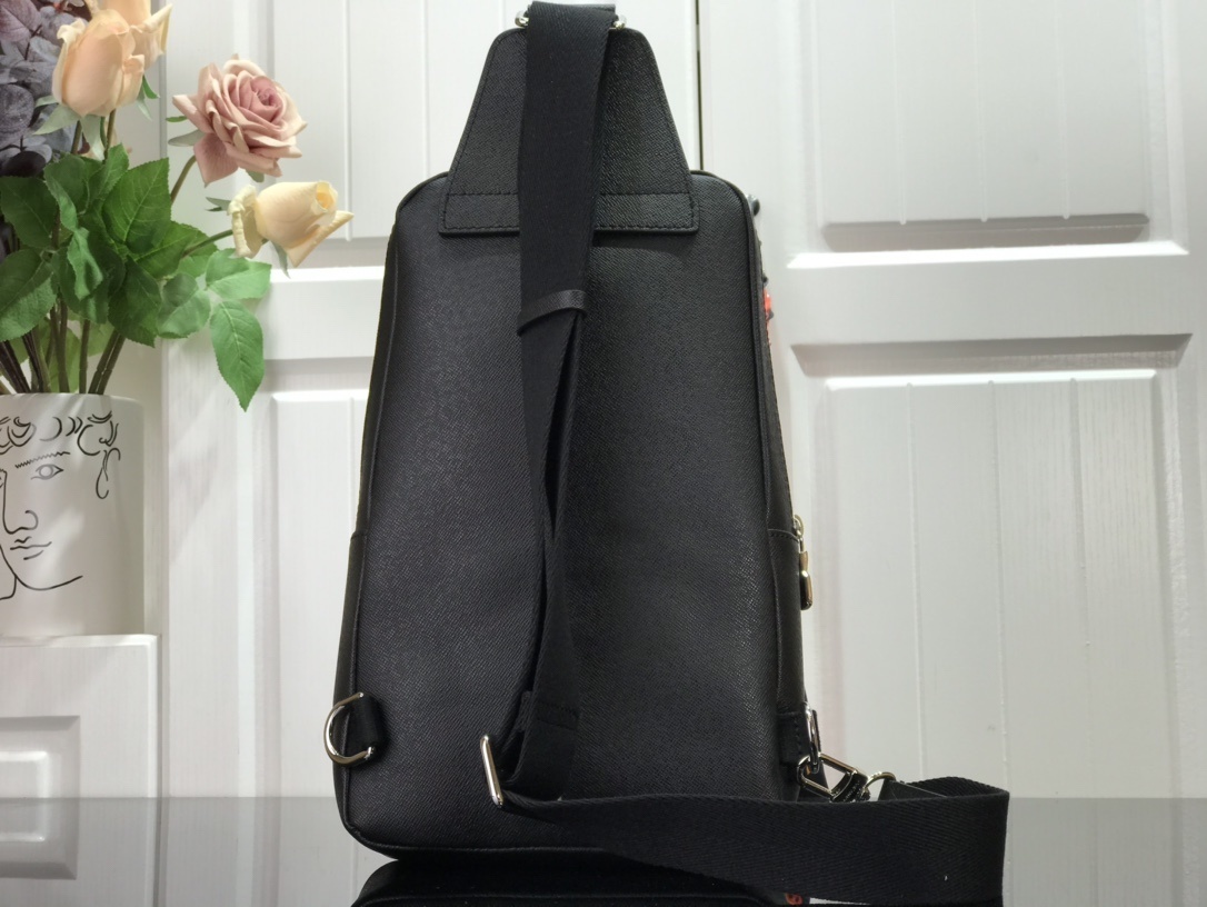 LV AVENUE SLING BAG M40403 