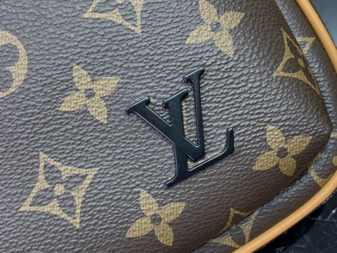 LV Avenue Sling Bag m46718 