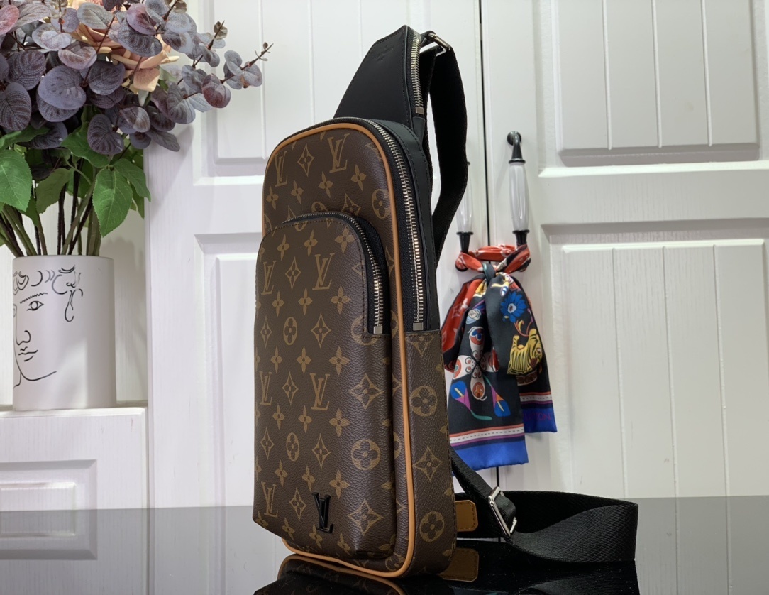 LV Avenue Sling Bag m46718 