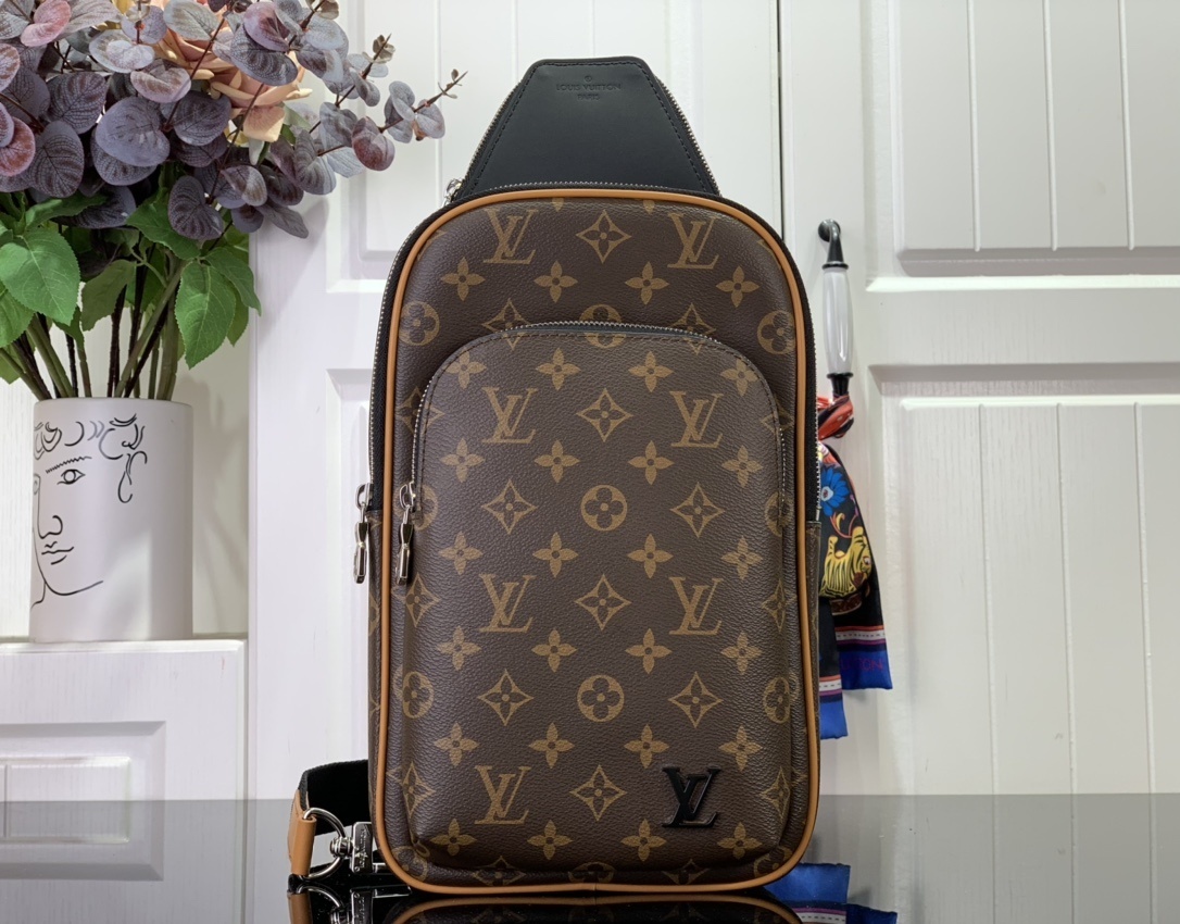 LV Avenue Sling Bag m46718 