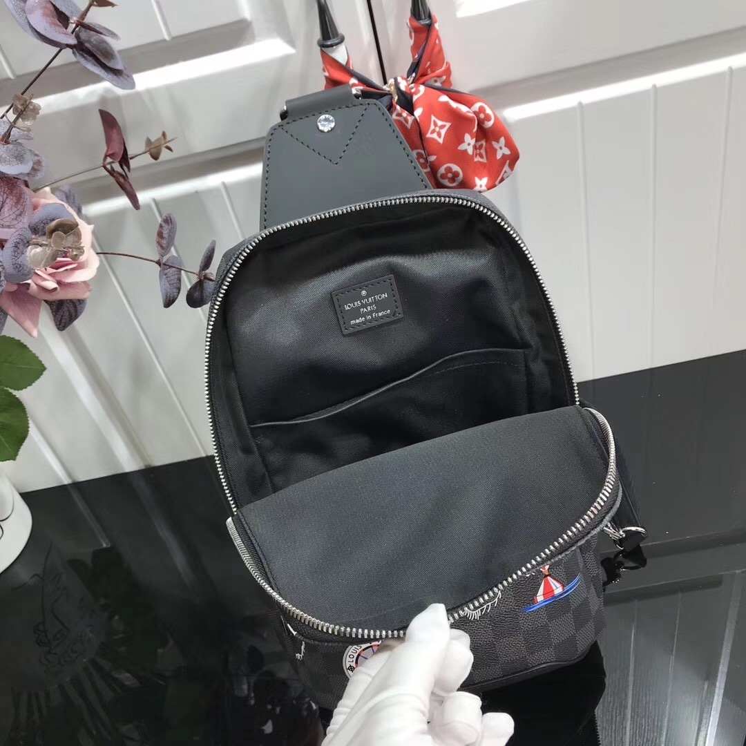 LV AVENUE SLING BAG N41719DT