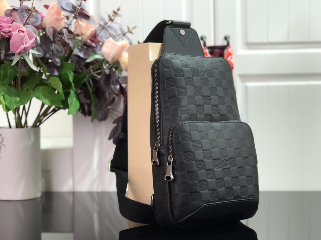LV AVENUE SLING BAG N41720