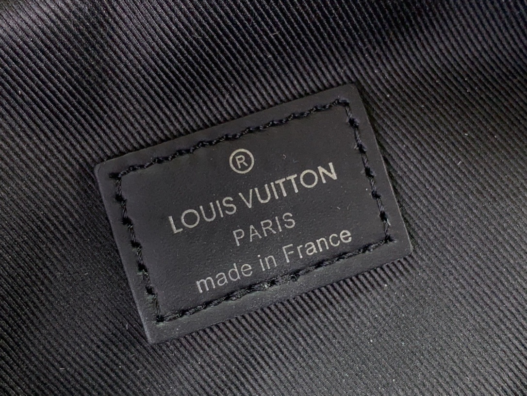 LV Avenue Slingbag PM M47137 