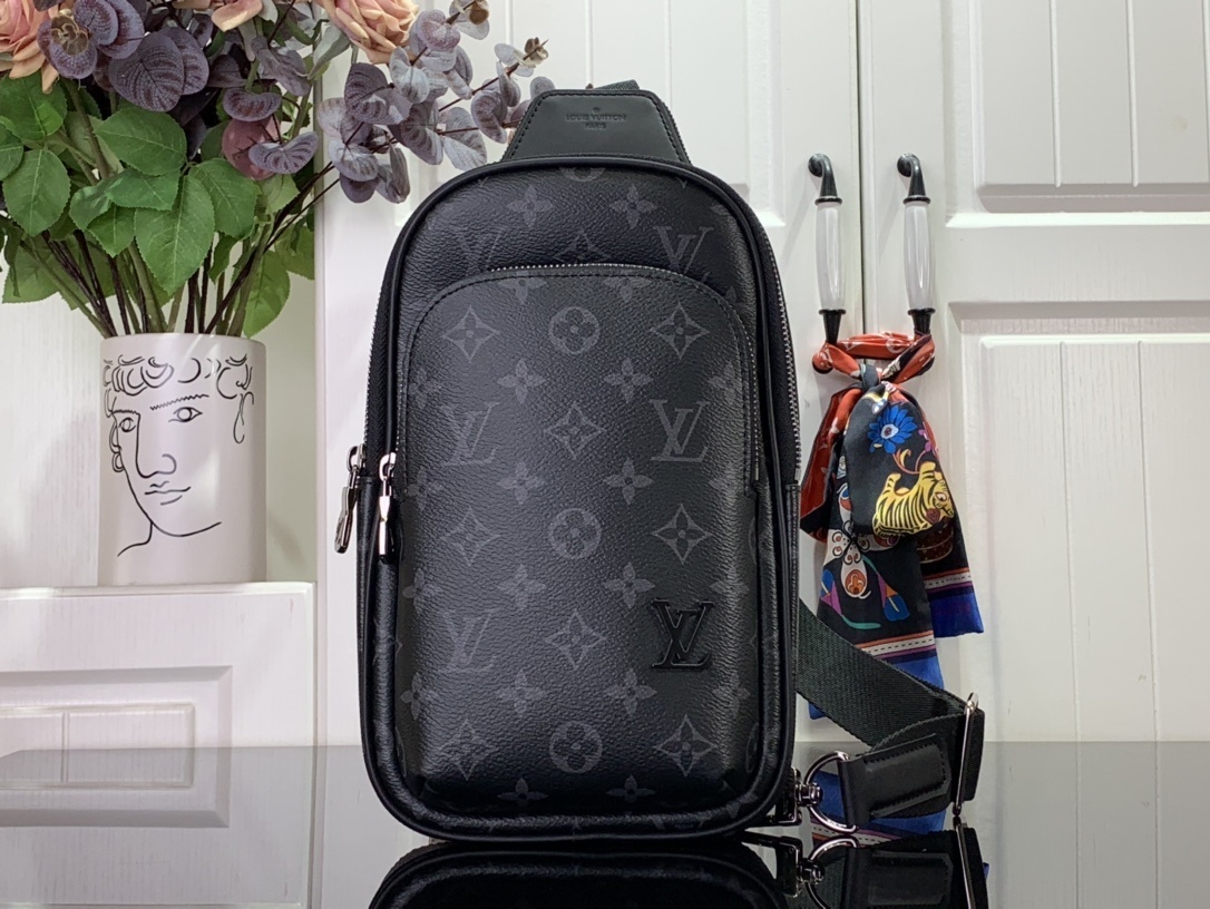 LV Avenue Slingbag PM M47137 