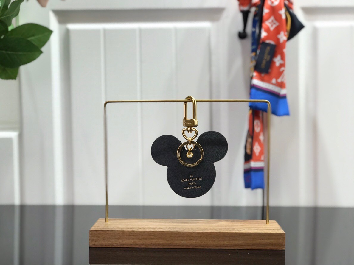 LV BAG CHARM AND KEY HOLDER 111128A