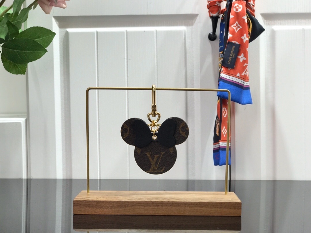 LV BAG CHARM AND KEY HOLDER 111128A